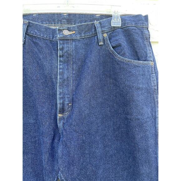 Wrangler Jeans Mens 40x30 Dark Blue Classic Fit Five Star Denim Utility Durable - Picture 2 of 6